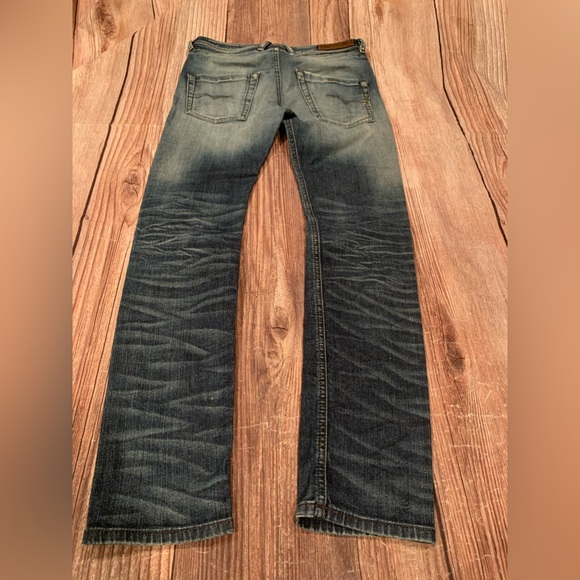 Diesel BELTHER regular slim tapered size 28
Inseam 29-30” stretch - Picture 4 of 14